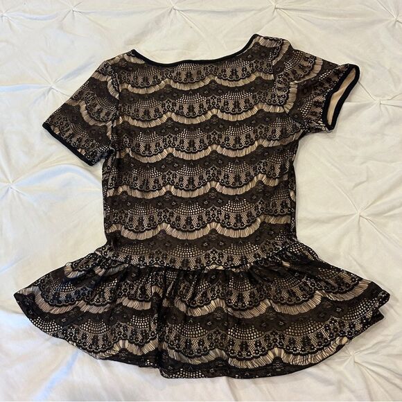 Windsor Women's Black Lace Layered Crew Neck Short Sleeve Peplum Top Size Medium - Picture 5 of 8